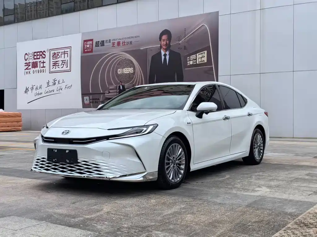 Toyota Camry 2025