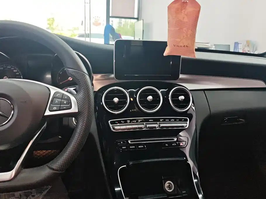 Mercedes-Benz C-Class 2017 — фото 13