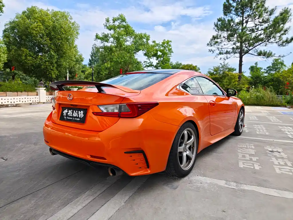 Lexus RC 2016 — фото 10
