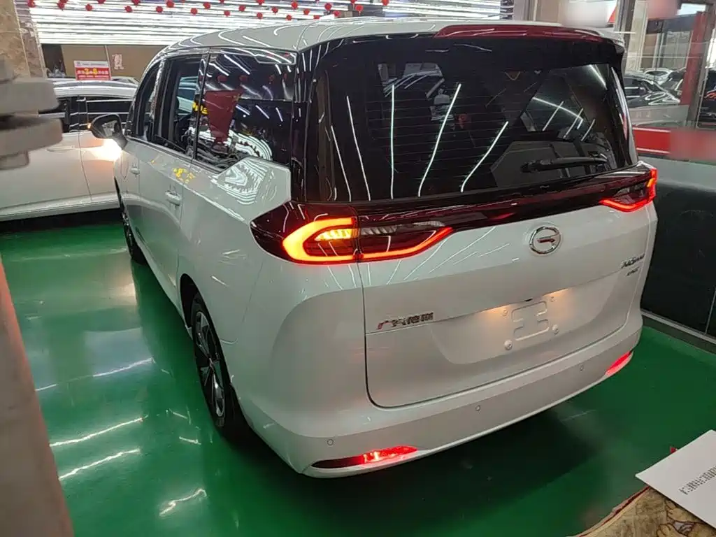 GAC Motor Trumpchi M6 2023 — фото 5