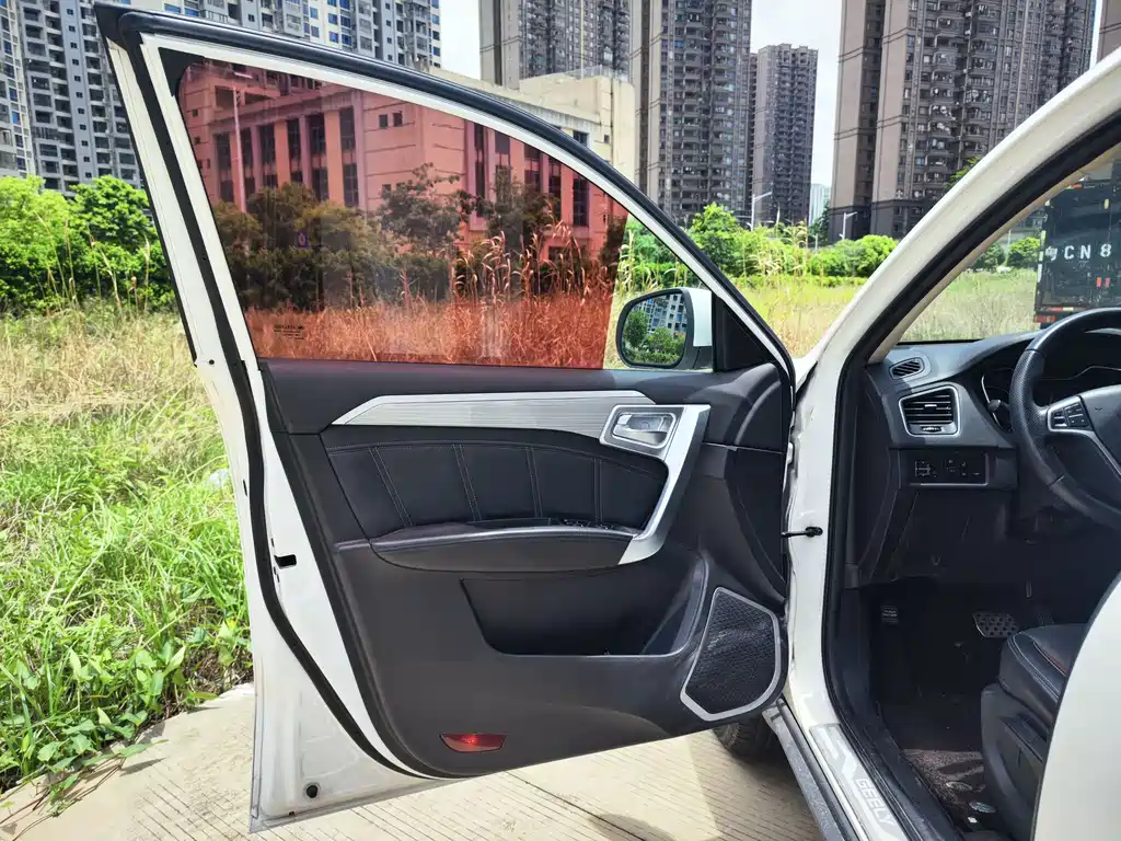 Geely Vision X6 2018 — фото 15