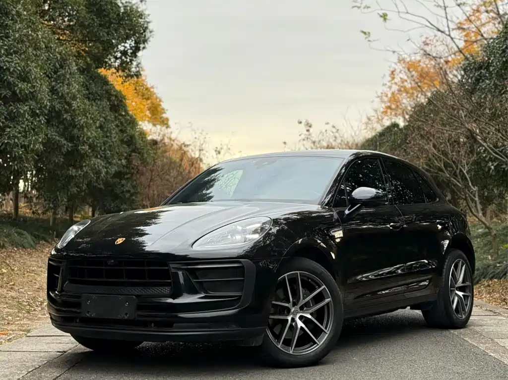 Porsche Macan 2023 — фото 1
