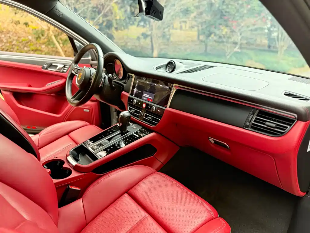 Porsche Macan 2023 — фото 14