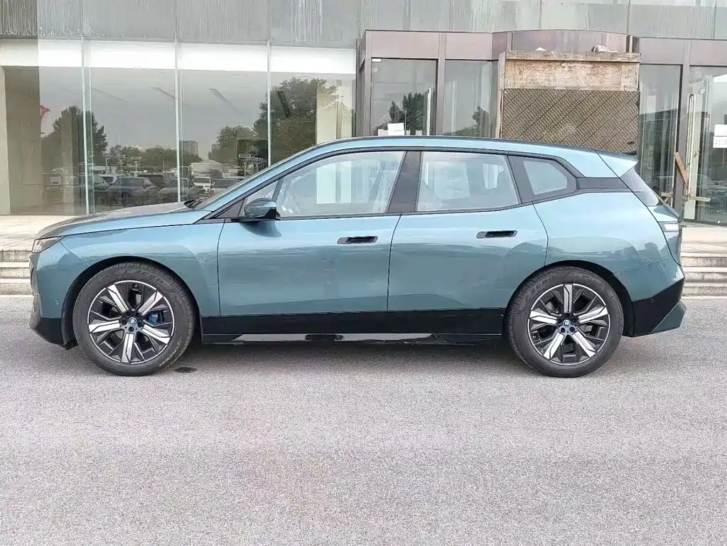 BMW iX 2023