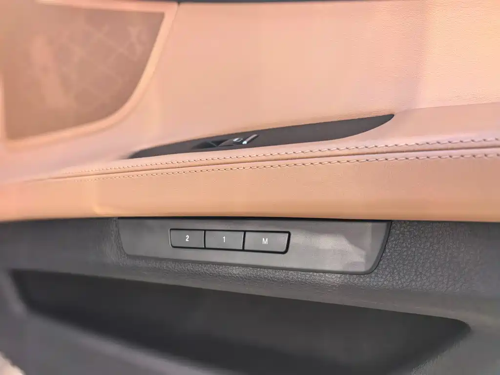 BMW 7 Series 2016 — фото 22