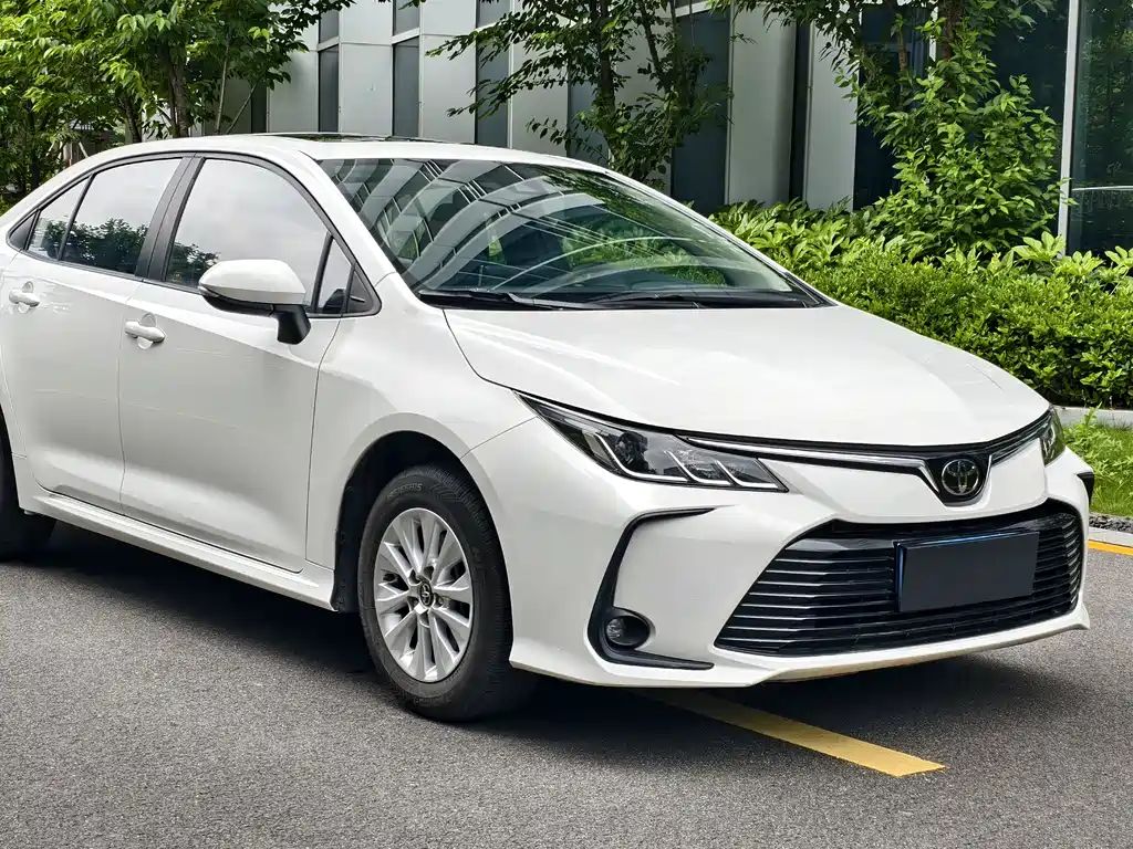 Toyota Corolla 2020 — фото 3