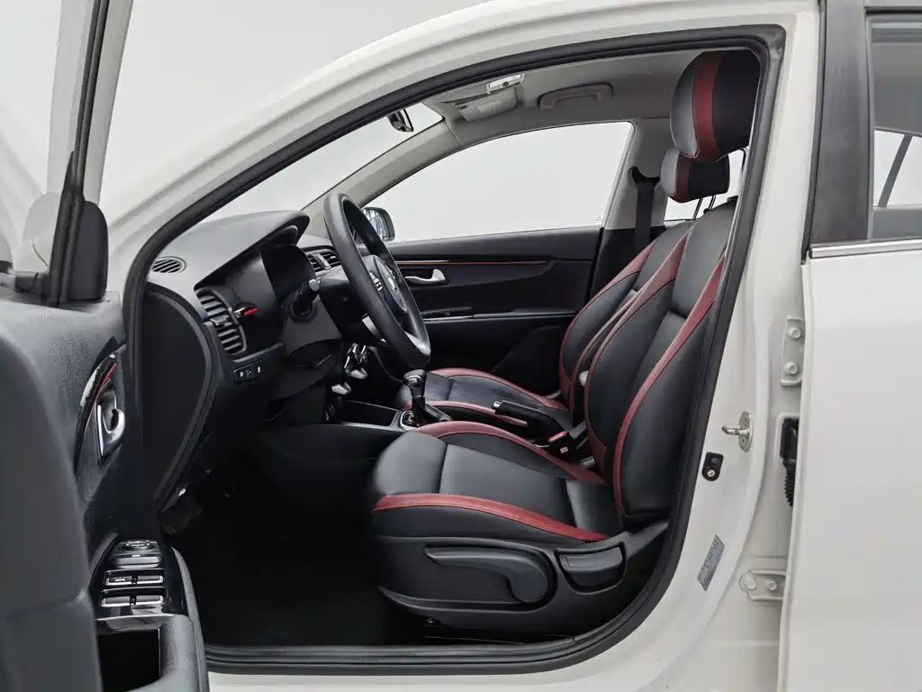 Kia KX Cross 2018 — фото 10