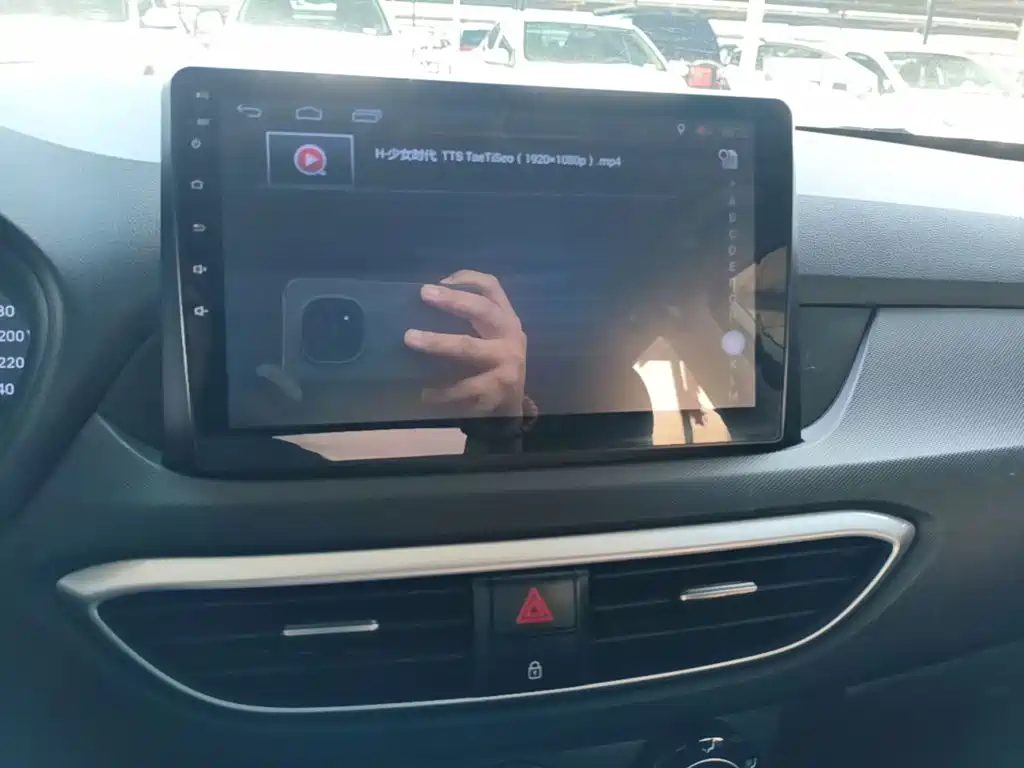 Hyundai Elantra 2017 — фото 13