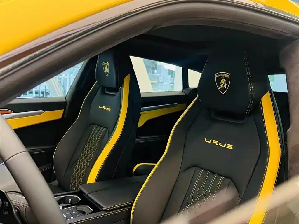 Lamborghini Urus 2023