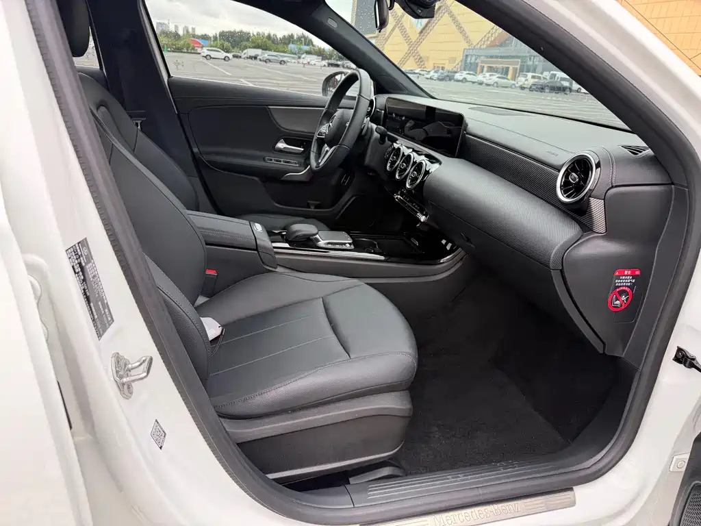 Mercedes-Benz A-Class 2023 — фото 15