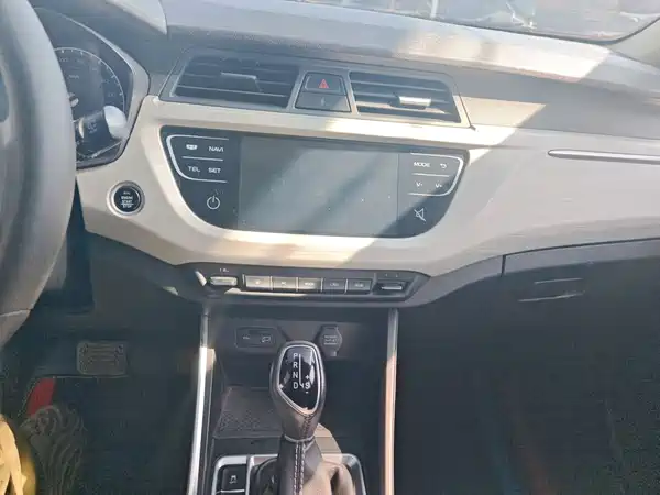 Geely Vision X3 2021