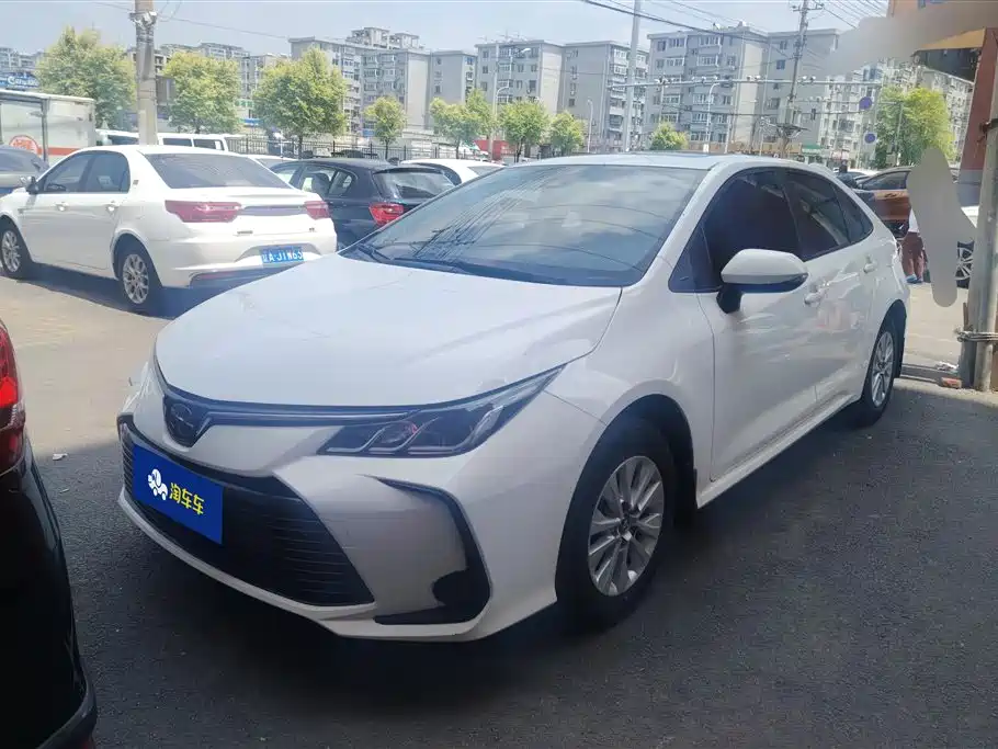 Toyota Corolla 2020 — фото 1