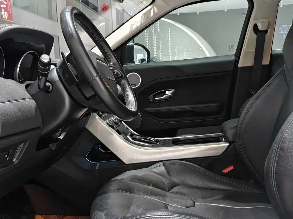 Land Rover Evoque 2015 — фото 19