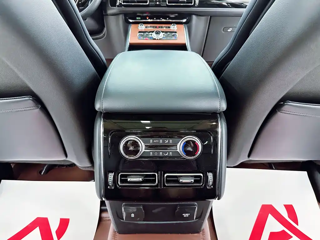 Lincoln Aviator 2022 — фото 20