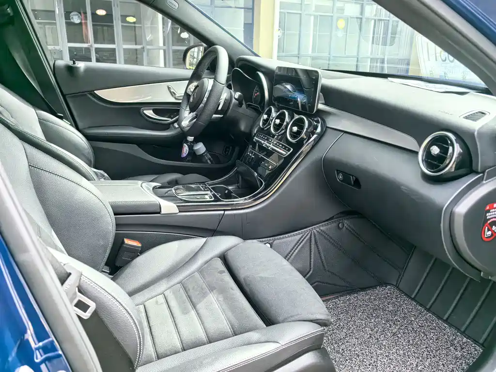 Mercedes-Benz C-Class 2019 — фото 11