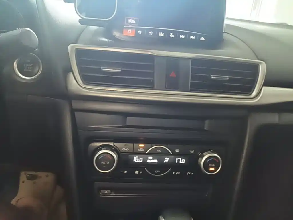 Mazda 3 Angkesela 2017 — фото 13