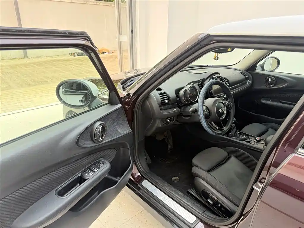 MINI Clubman 2017 — фото 11
