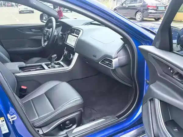 Jaguar XEL 2021