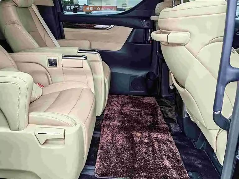 Toyota Alphard 2023 — фото 6