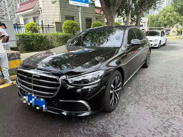 Mercedes-Benz S-Class 2021