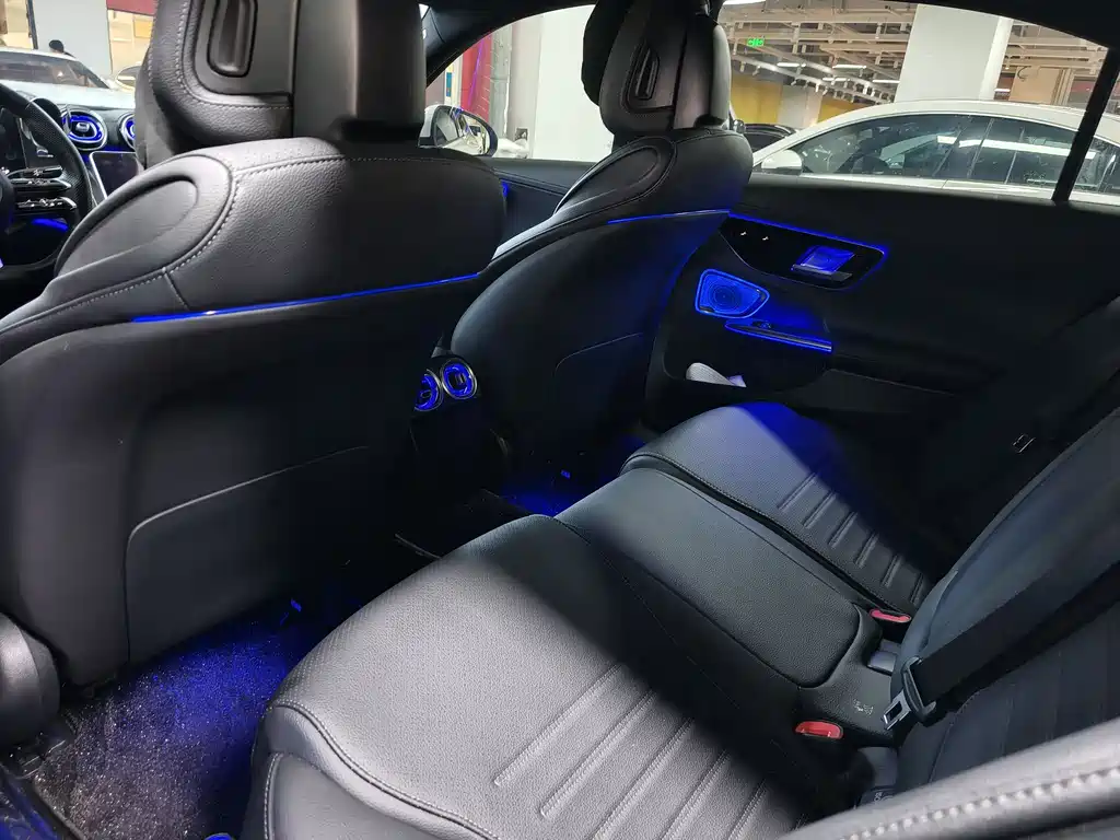 Mercedes-Benz C-Class 2023 — фото 13