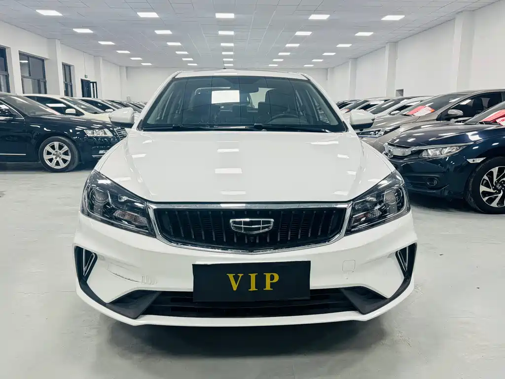 Geely Emgrand 2021