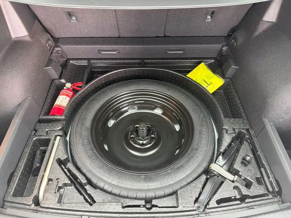 Volkswagen Tiguan L 2023 — фото 16