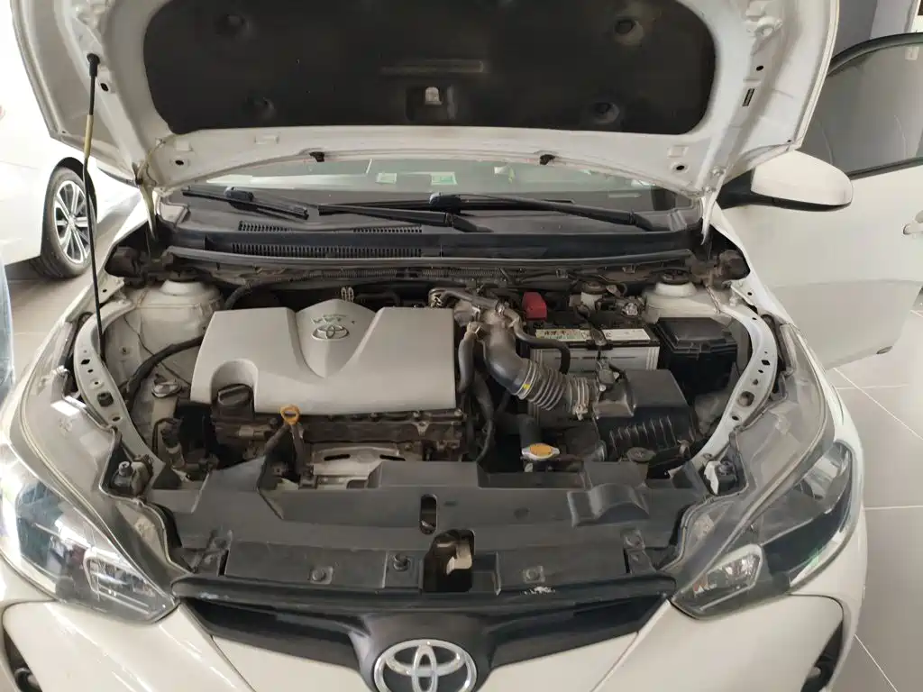 Toyota Yaris L 2018 — фото 16