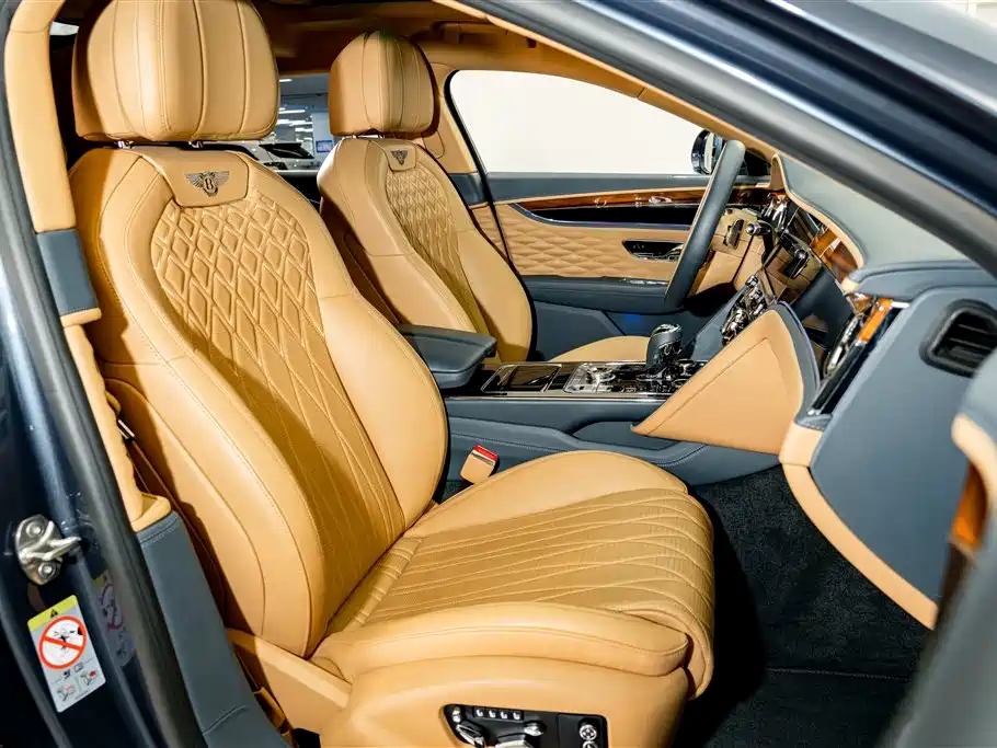 Bentley Flying Spur 2021 — фото 24