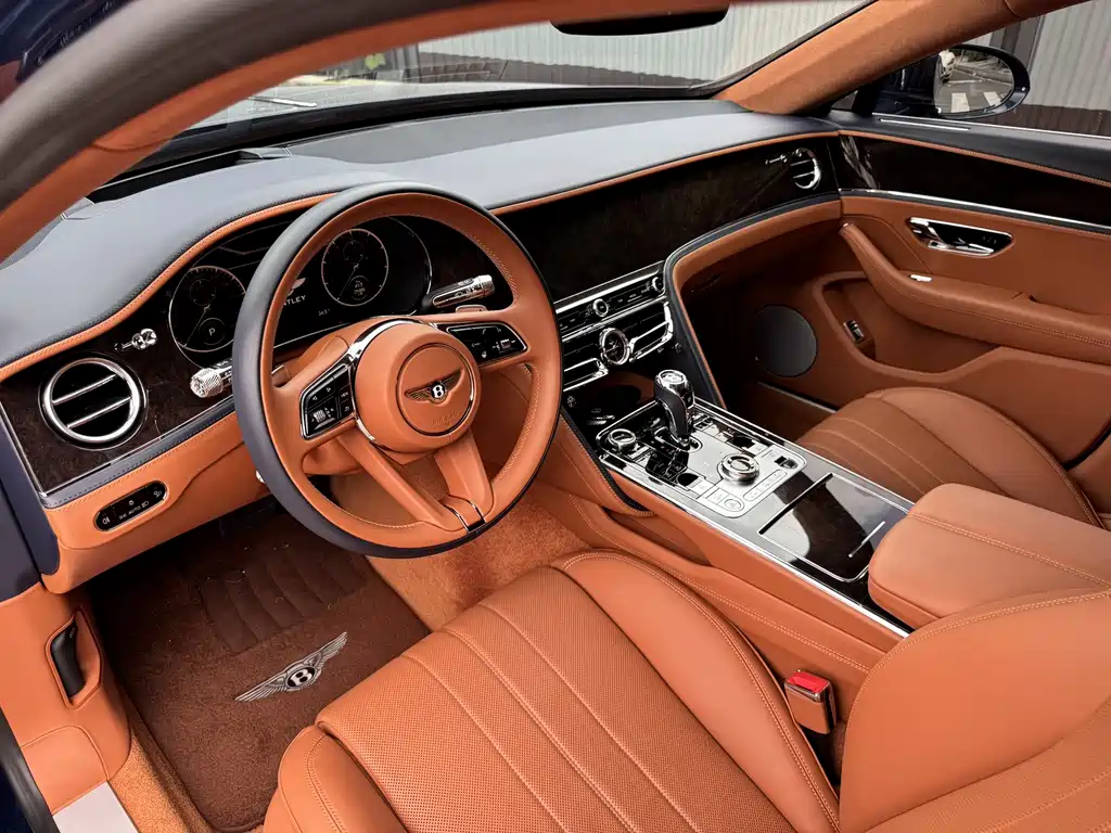 Bentley Flying Spur 2021 — фото 12