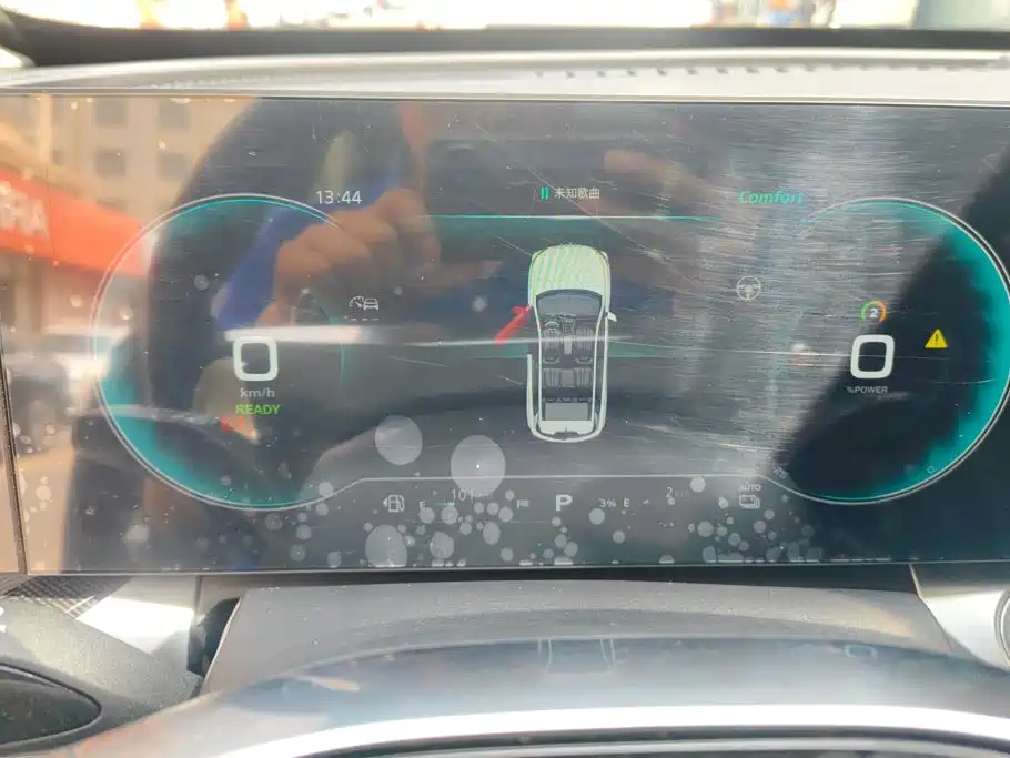 Roewe RX5 eMAX 2022 — фото 14