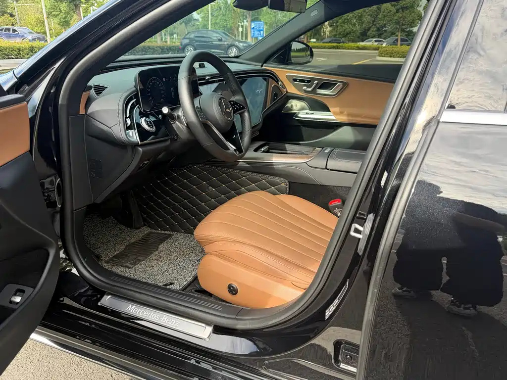 Mercedes-Benz E-Class 2025