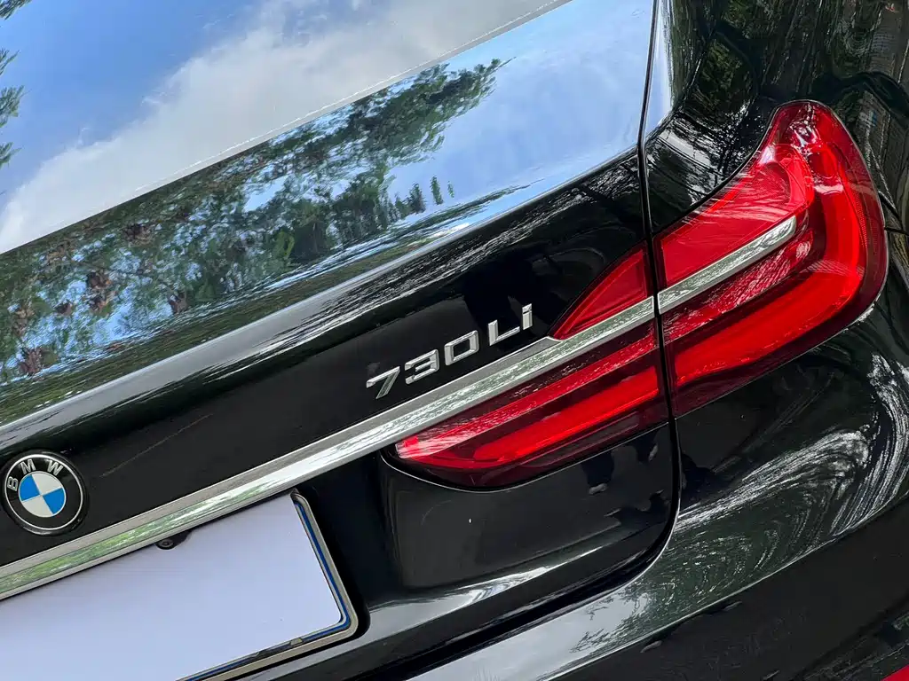 BMW 7 Series 2018 — фото 23