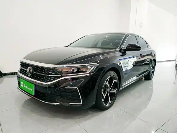 Volkswagen Passat 2024