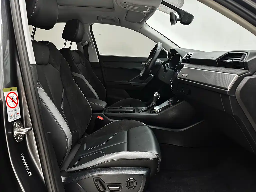 Audi Q3 Sportback 2023 — фото 17