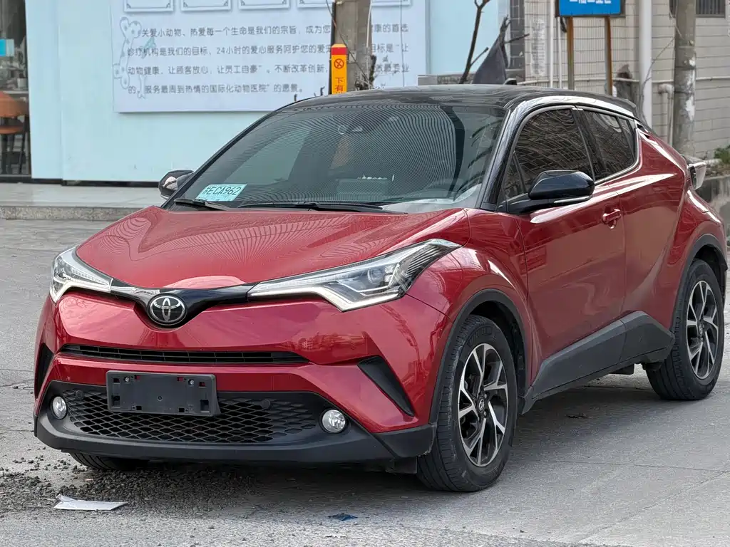 Toyota C-HR 2020 — фото 1