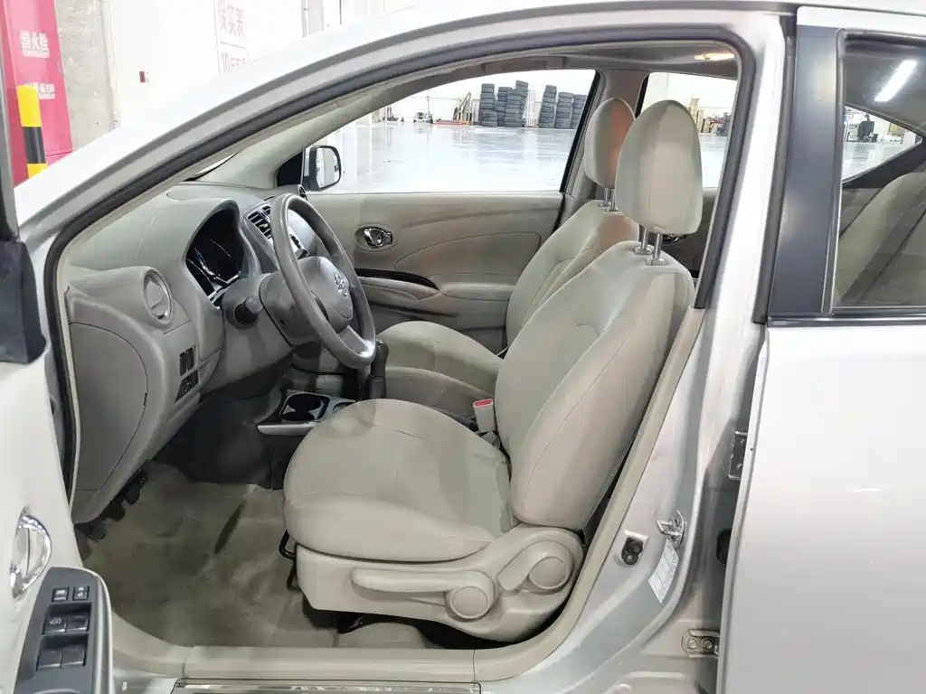 Nissan Sunny 2013 — фото 10