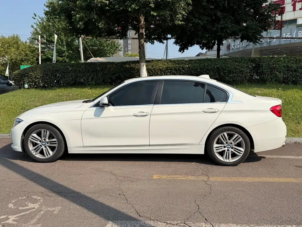 BMW 3 Series 2016