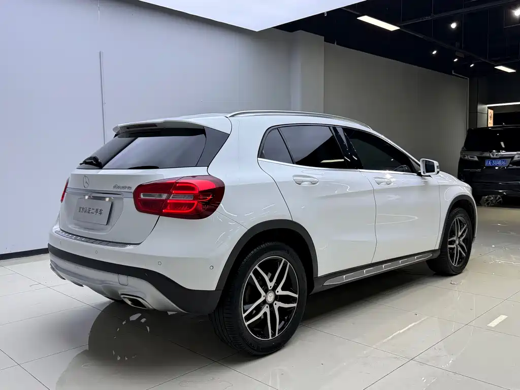 Mercedes-Benz GLA 2016 — фото 15