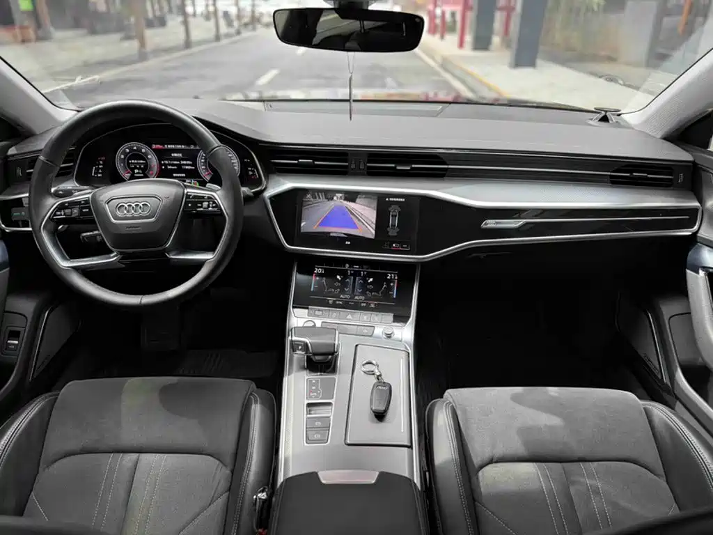Audi A7L 2024 — фото 16