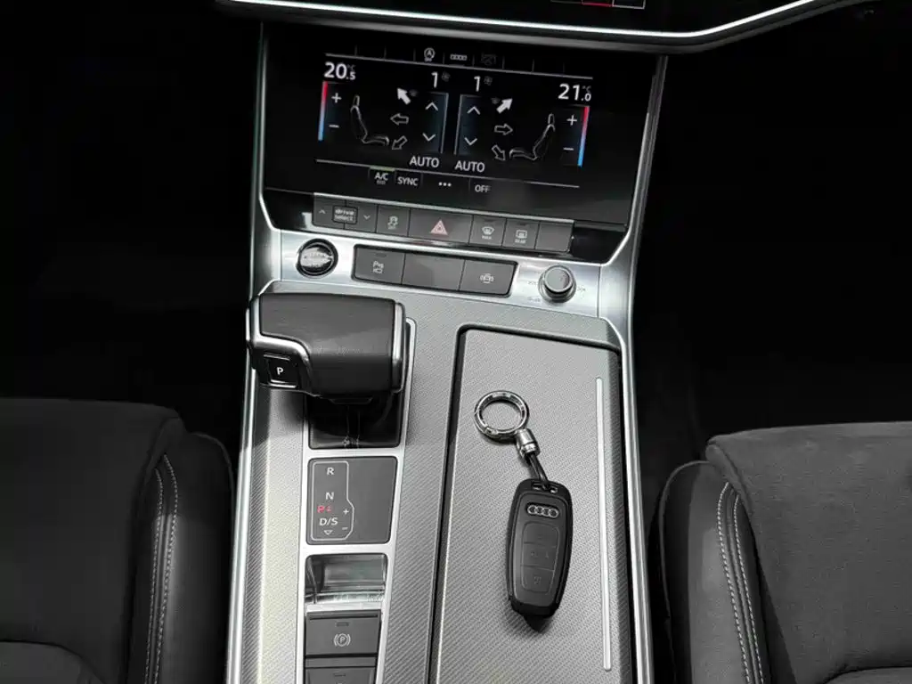Audi A7L 2024 — фото 17