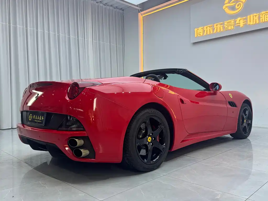 Ferrari California T 2013 — фото 15