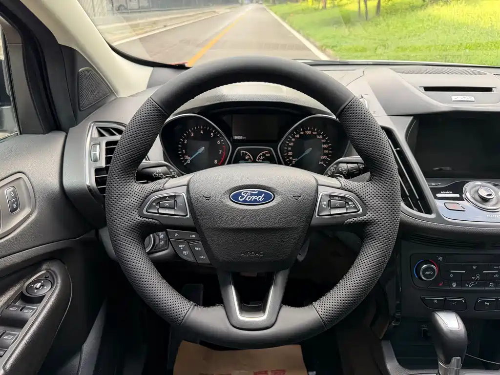 Ford Kuga 2017 — фото 6