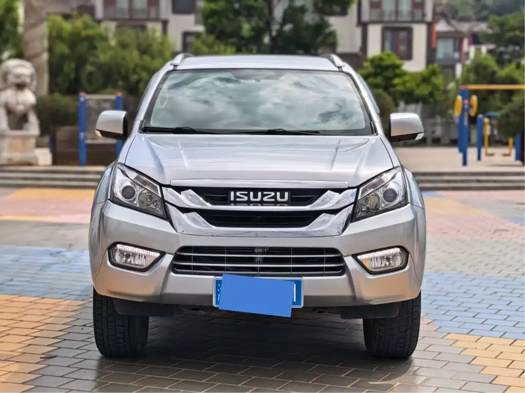 Isuzu MU-X 2017 — фото 2
