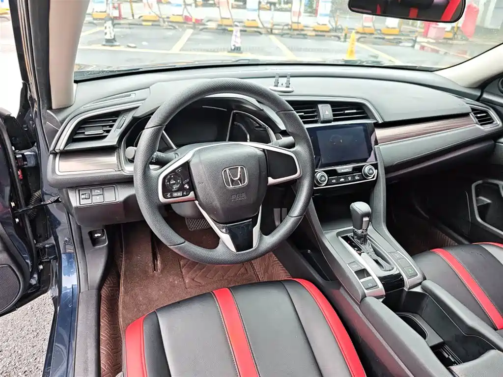 Honda Civic 2021 — фото 12