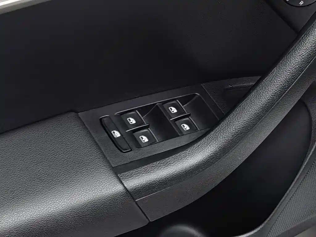 Skoda Octavia 2019 — фото 9