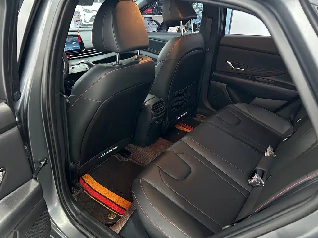 Hyundai Elantra 2023