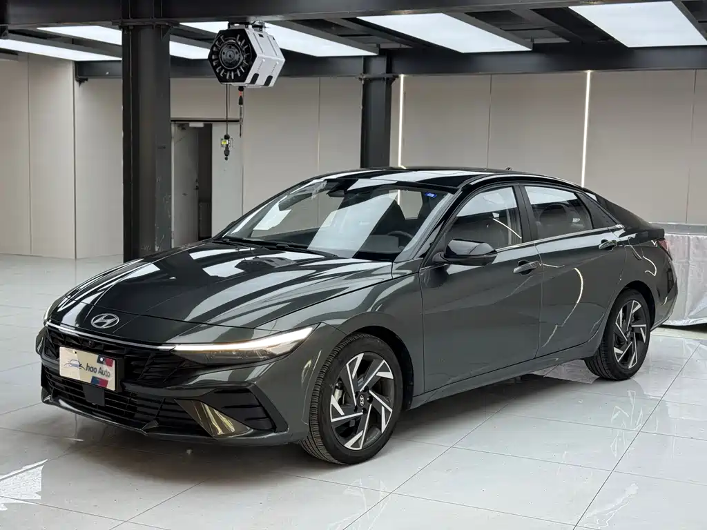 Hyundai Elantra 2023