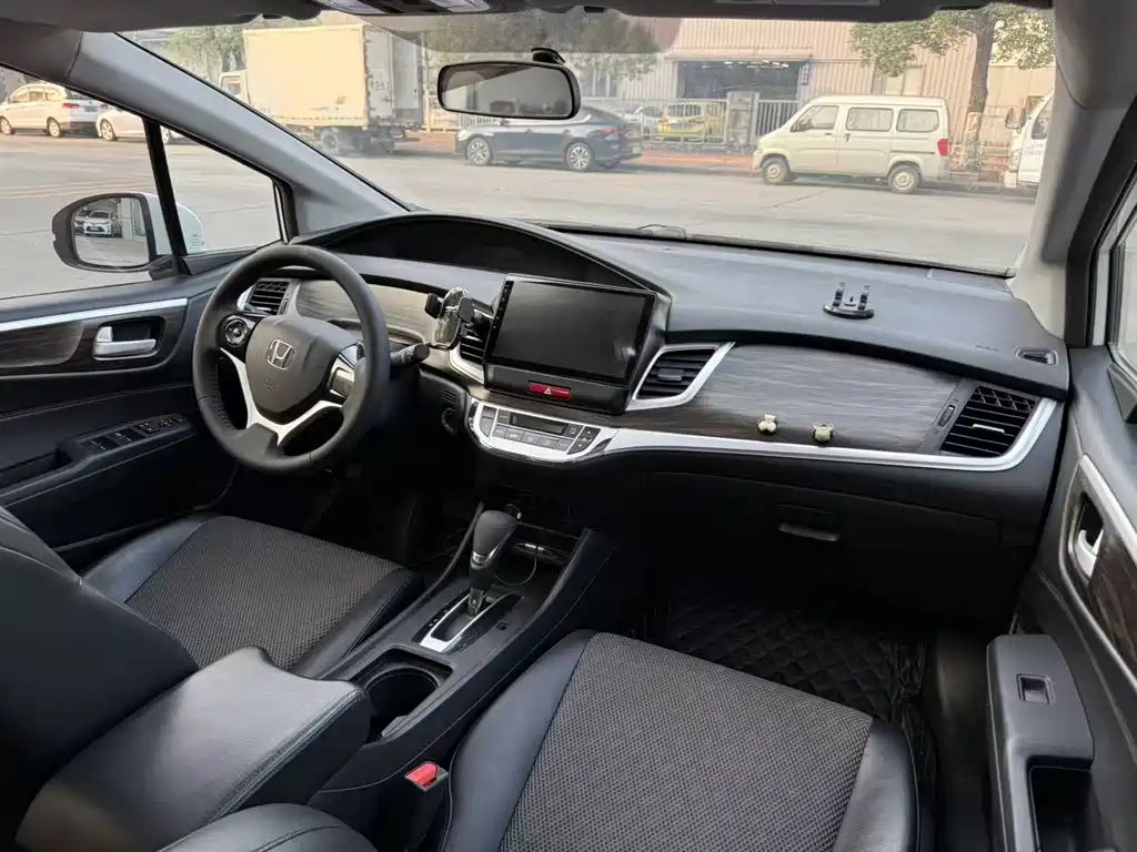 Honda Jade 2018 — фото 6