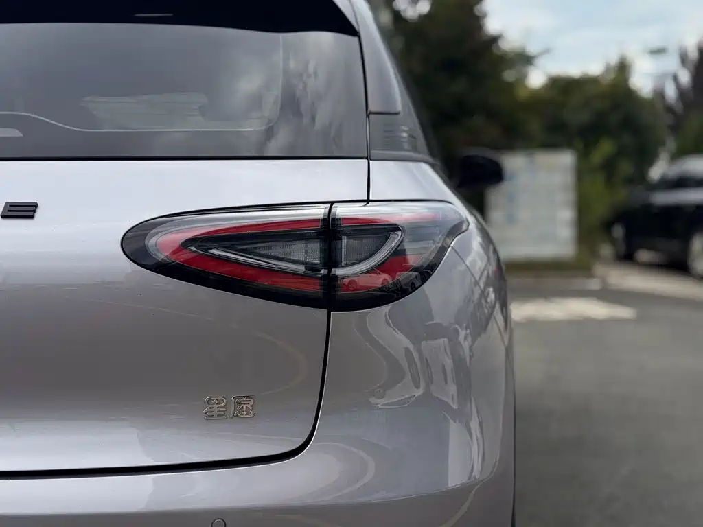 Geely Galaxy Starwish 2025 — фото 27